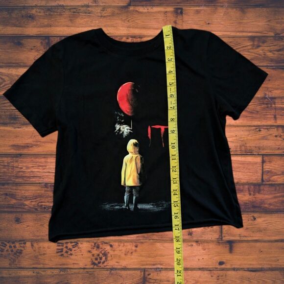 It Pennywise Horror Movie You'll Float Too Women's XS Crop Top - Picture 6 of 6